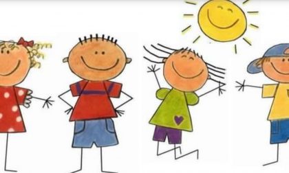 disegno di bambini che giocano 